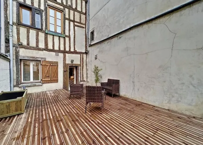 *Jaures* Hyper Centre / Terrasse